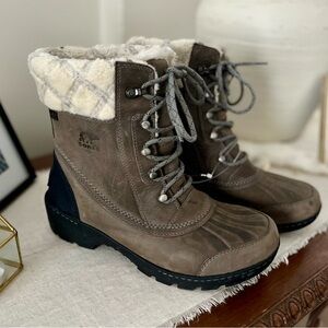 SOREL Whistler Mid Boot - Women's